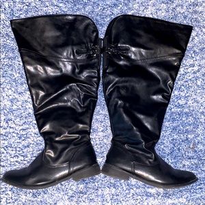 Torrid size 9 knee high boots